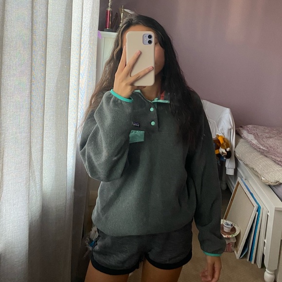 Patagonia Tops - Patagonia synchilla fleece sweater